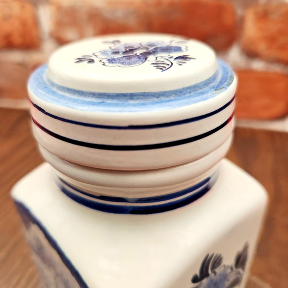 Delft Blauw Handpainted Spice Jar 5" Dutch Windmill Scene – Made in Holland - Picture 4 of 10